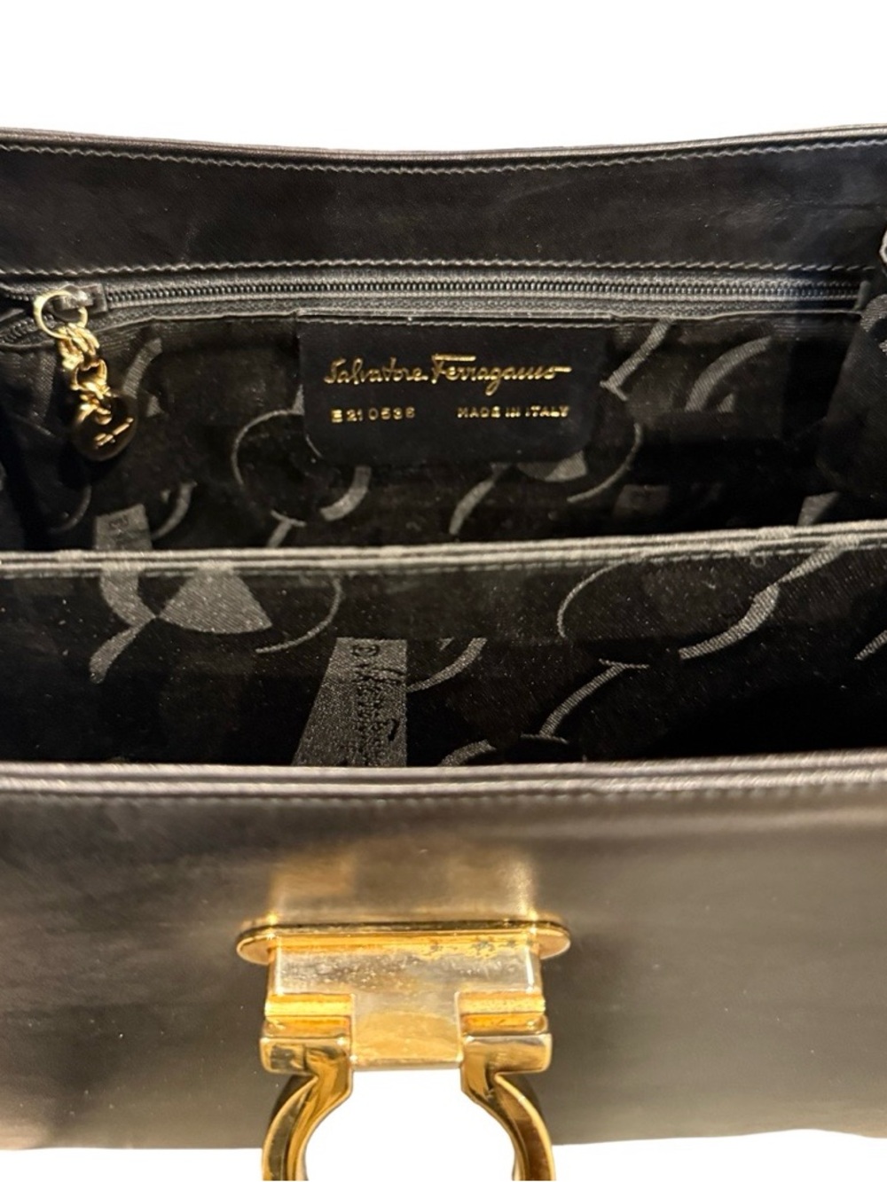 Salvatore Ferragamo Vintage Gancini Top Handle Bag Black Leather Gold Hardware - Picture 9 of 14